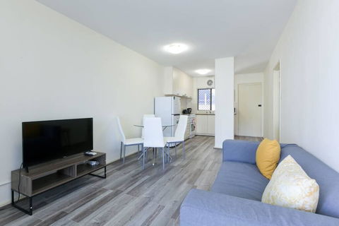 South Perth Perfect Location Free WIFI & Parking - Accommodation Tasmania 1