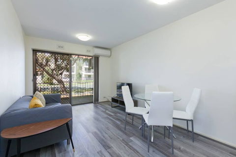 South Perth Perfect Location Free WIFI & Parking - Accommodation Tasmania 0