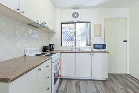 South Perth Perfect Location Free WIFI & Parking - Accommodation Tasmania 2