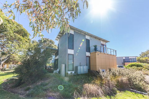 South Shores Villa 22 - South Shores - Accommodation Tasmania 1