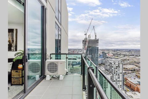 SouthernCross 1Bedder+SeaView+CarPark+PoolGym - Accommodation Tasmania 2