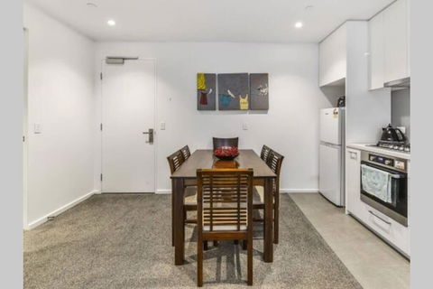 SouthernCross 1Bedder+SeaView+CarPark+PoolGym - Accommodation Tasmania 1