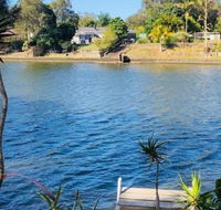 Spacious 2 Bedroom Beach Side Apartment - Close to shopping Centre with Coles Health Food Shop Sushi Pizza Cafes Hairdresse - Accommodation Tasmania