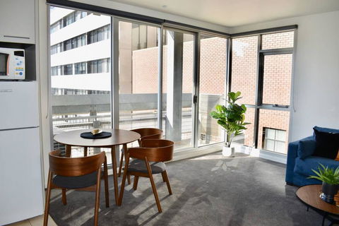 Spacious CBD Apartment In The Heart Of Melbourne - Accommodation Tasmania 0