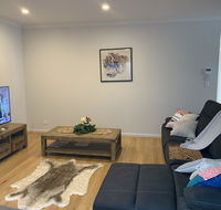 Spacious Rooms Home-Stay with Free Wifi - Accommodation Tasmania