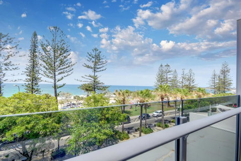 SPIN13- ESCAPE TO MOOLOOLABA - Accommodation Tasmania 0