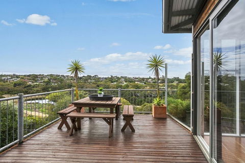 Spring Valley Luxury 42 - Accommodation Tasmania 2