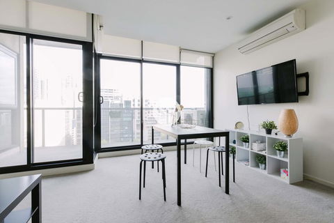 SSP - La Banque In The Heart Of CBD - Accommodation Tasmania 0