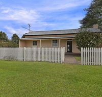 Station Masters Cottage - classic quaint  nostalgia - Accommodation Tasmania