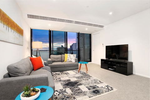 StayCentral On Lonsdale - Accommodation Tasmania 3