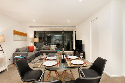 StayCentral On Lonsdale - Accommodation Tasmania 1