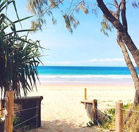 Steps from Mudjimba Beach 3 BR Apt Sunshine Coast with WIFIPoolParking - Accommodation Tasmania