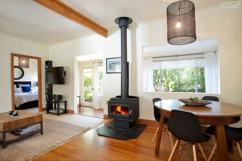 Stonewall Cottage For Two With Fireplace - Accommodation Tasmania 3