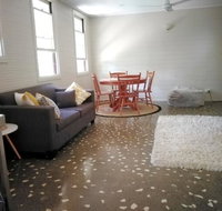 Stranded Nowhere to Stay Sanitised Apartment Sleeps 4 Netflix Wifi Pool - Accommodation Tasmania