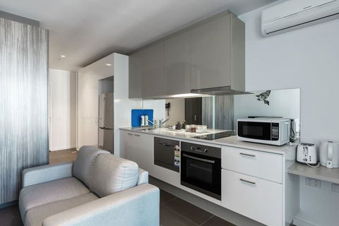 Studio Near Southern Cross Station - Accommodation Tasmania 0