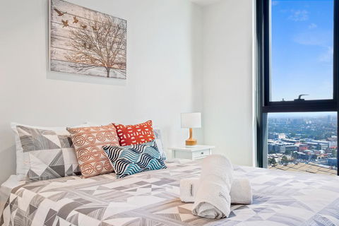 Studio# On EQ Tower - Accommodation Tasmania 2