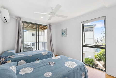 Stunning Beach Front Villa At Castaway Cove - Accommodation Tasmania 3