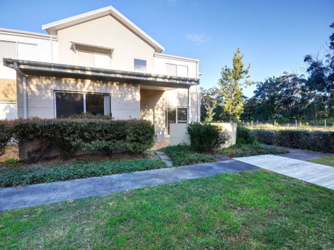 Stunning Holiday Townhouse - Accommodation Tasmania 0
