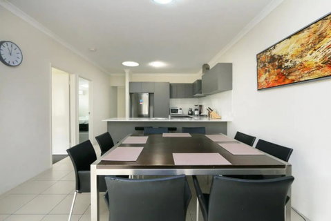 Stunning Home Near Scarborough Beach Sleeps 11 - Accommodation Tasmania 2