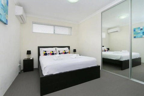 Stunning Home Near Scarborough Beach Sleeps 11 - Accommodation Tasmania 3