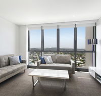 Stunning Views on the 41st Floor - Accommodation Tasmania