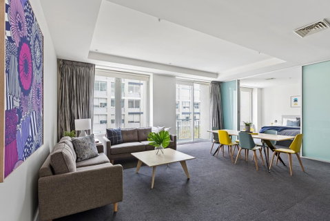 Stunning, Central Huge CBD Pad, Free WiFi, Netflix - Accommodation Tasmania 1