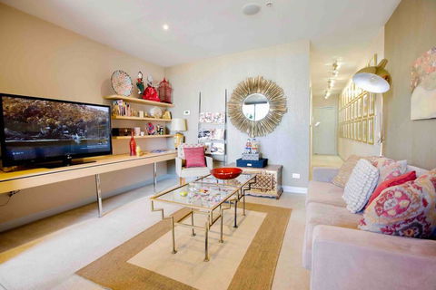 Stylish 1 Bedroom Apartment Amazing City Views - Accommodation Tasmania 2