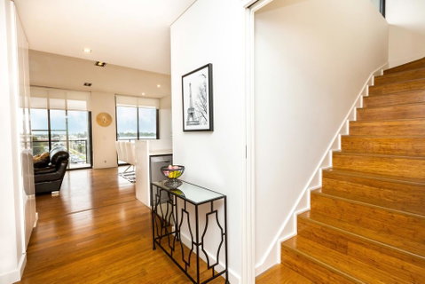 Stylish Inner City Penthouse Apartment - Accommodation Tasmania 1
