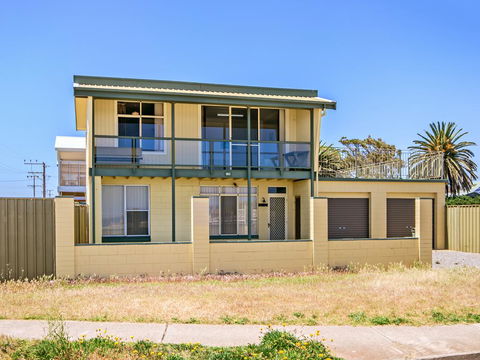 Sun And Fun - Accommodation Tasmania 0