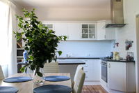 Book Daylesford Accommodation Vacations Accommodation Tasmania Accommodation Tasmania