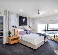 Sunset Penthouse Couples Retreat close to Airlie Beach Champagne on arrival - Accommodation Tasmania