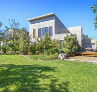 Sunshine Beach House-25 metre walk to the beach - Accommodation Tasmania
