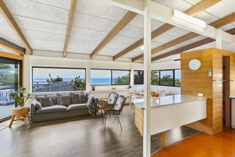 Sunshine Beach Shack - Accommodation Tasmania 3