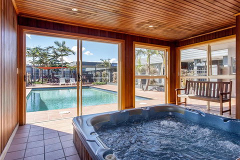 Sunshine Motor Inn - Accommodation Tasmania 1