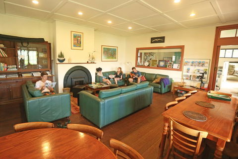 Sydney, Pittwater YHA - Accommodation Tasmania 3