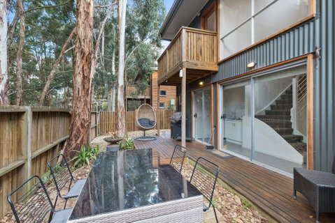 Tangles - Accommodation Tasmania 2