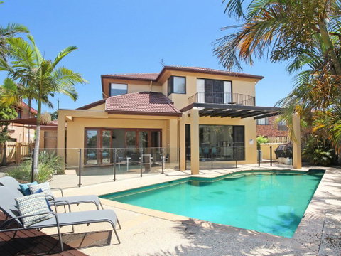 Tarcoola 41 - 5 BDRM Canal Home With Pool - Accommodation Tasmania 0