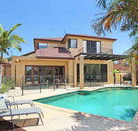 Tarcoola 41 - 5 BDRM Canal Home with Pool - Accommodation Tasmania