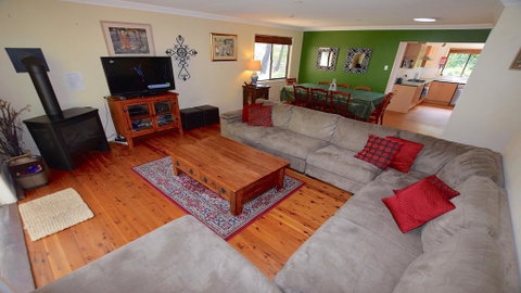 Teach Na Cairde - House Of Friends - Accommodation Tasmania 1