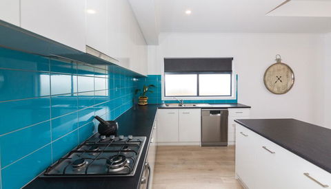 Tee Two On Troon - 21/30 Troon Drive - Accommodation Tasmania 1