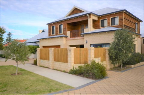 Terrific Townhouse - Accommodation Tasmania 0