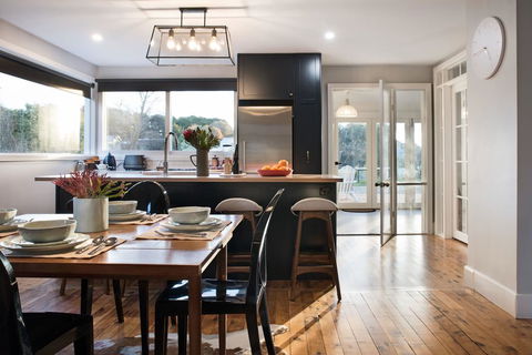 The Arlow House - Accommodation Tasmania 2