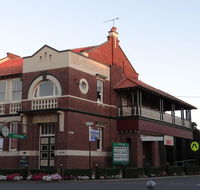 The Bank BB West Wyalong - Accommodation Tasmania