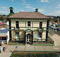 The Bank Guesthouse Glen Innes - Accommodation Tasmania