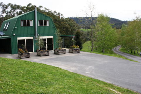 The Barn @ Charlottes Hill - Accommodation Tasmania 0
