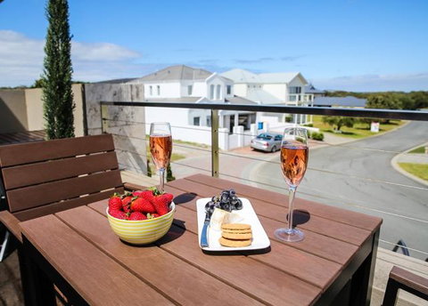 The Beach House At Bayside - Accommodation Tasmania 0