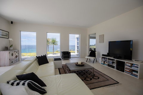 Saltwater - Absolute Oceanfront, Hot Tubs, Sauna, Fire Pits - Accommodation Tasmania 40