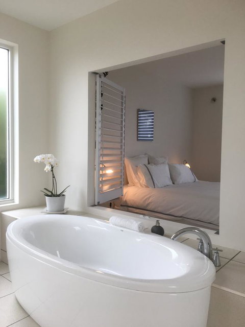 Saltwater - Absolute Oceanfront, Hot Tubs, Sauna, Fire Pits - Accommodation Tasmania 21