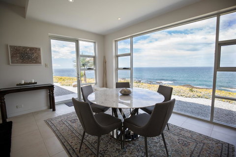 Saltwater - Absolute Oceanfront, Hot Tubs, Sauna, Fire Pits - Accommodation Tasmania 41