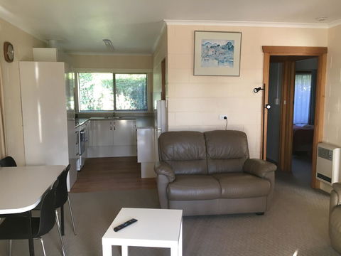 Willaway Motel Apartments - Accommodation Tasmania 2